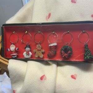 NWT Holiday wine charms